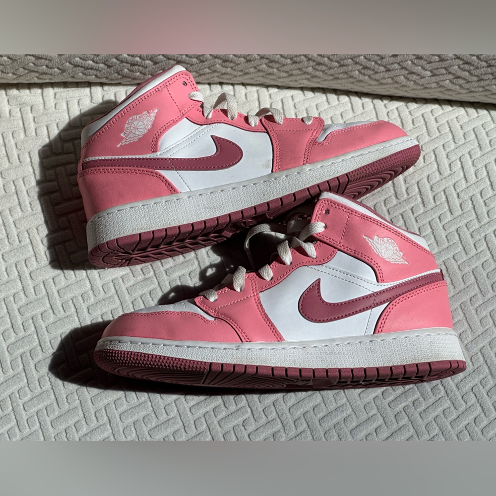Air Jordan 1 Mid